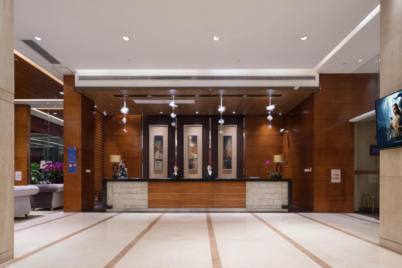 Leisure Hotel Дунгуань Экстерьер фото